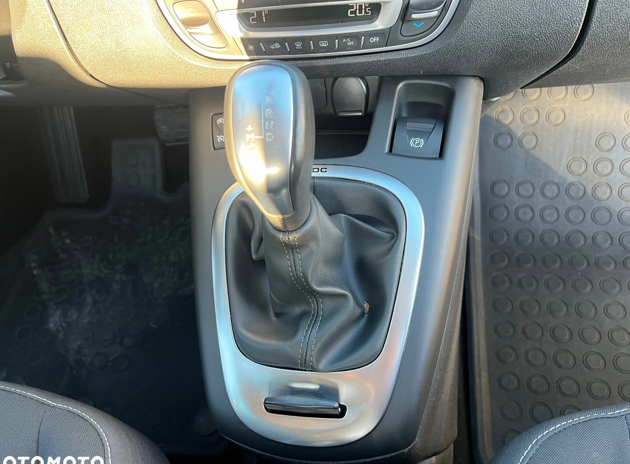 Renault Scenic cena 34900 przebieg: 196000, rok produkcji 2016 z Iłowa małe 631